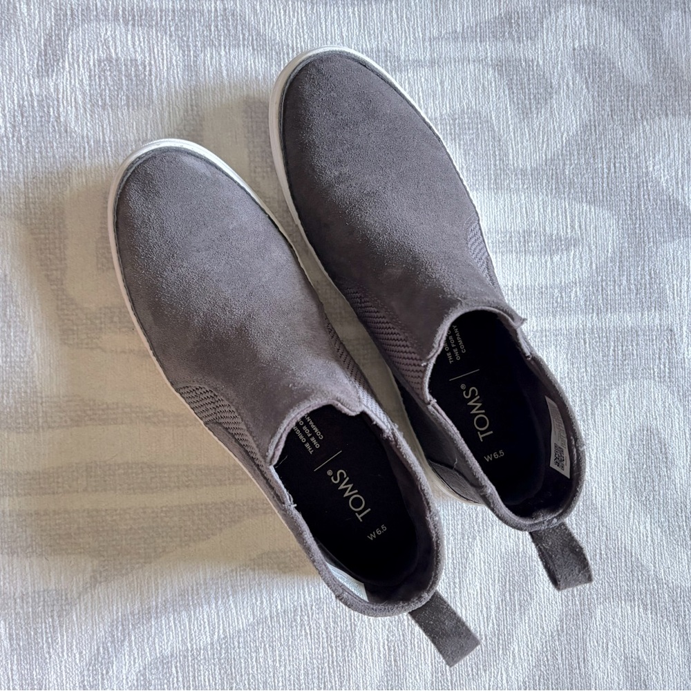 TOMS Suede Chelsea Sneakers - Women’s Size 6.5 - Picture 2 of 5